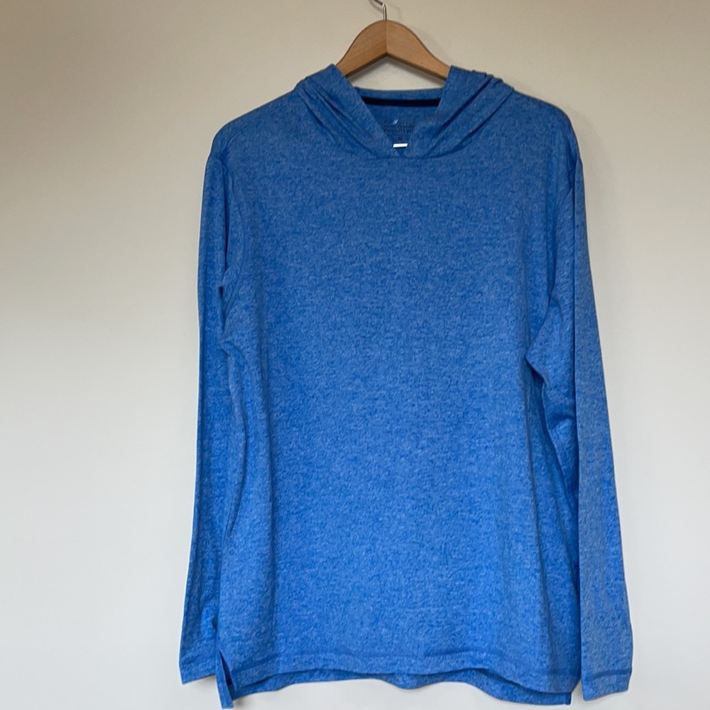 NWT vineyard vines on the go hoodie tee